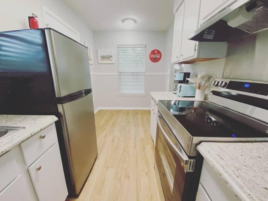 White Sand Getaway Steps From Beach Gulfport Esterno foto