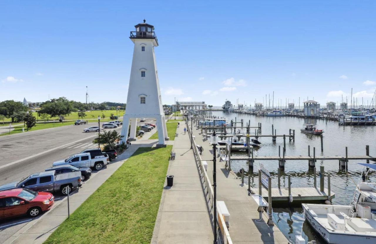 White Sand Getaway Steps From Beach Gulfport Esterno foto
